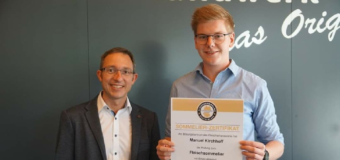 Übergabe des Sommelier-Zertifikats an Manuel Kirchhoff